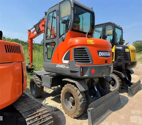 Oryginalny koreański używany mini grabarz Doosan DX60W-9C 6 ton małe koło grabarz