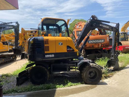 Koparka kołowa marki Hyundai 60 w niskiej cenie, koparka 6 ton, używana
